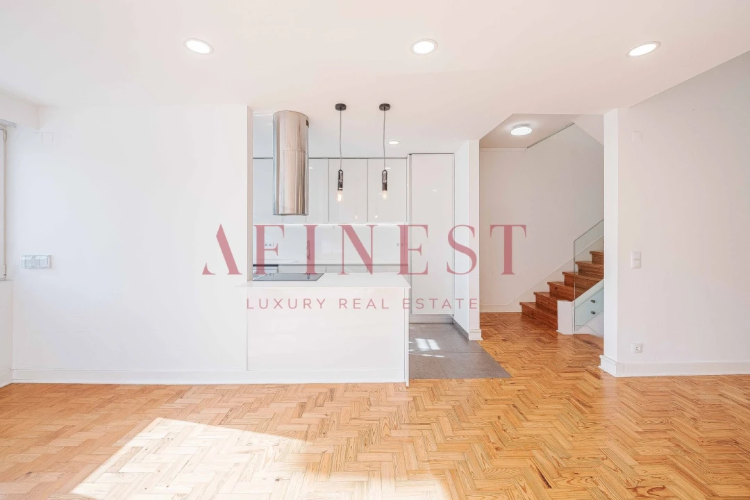 Apartamento T2 para Arrendamento em Alvalade Foto 14