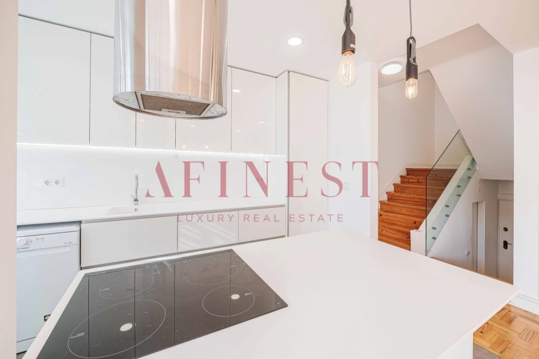 Apartamento T2 para Arrendamento em Alvalade Foto 13