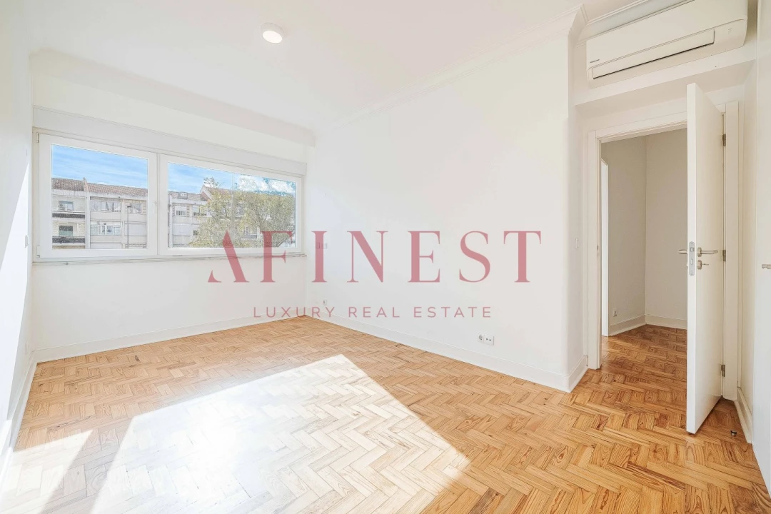 Apartamento T2 para Arrendamento em Alvalade Foto 39