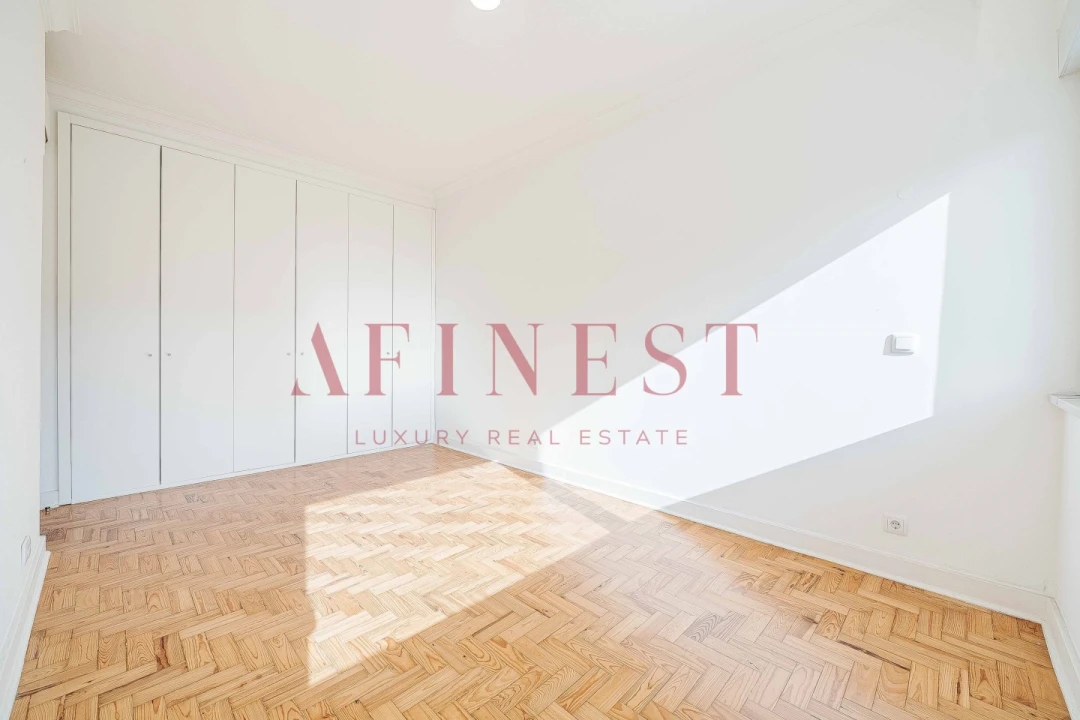 Apartamento T2 para Arrendamento em Alvalade Foto 41