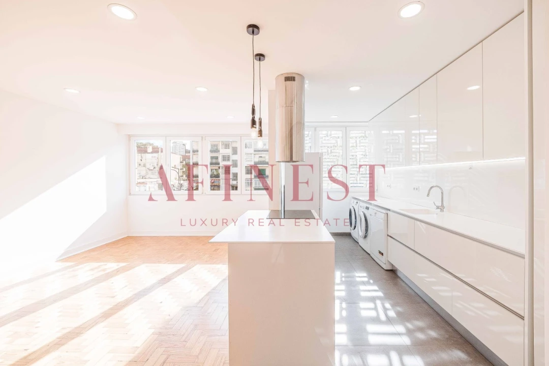 Apartamento T2 para Arrendamento em Alvalade Foto 3