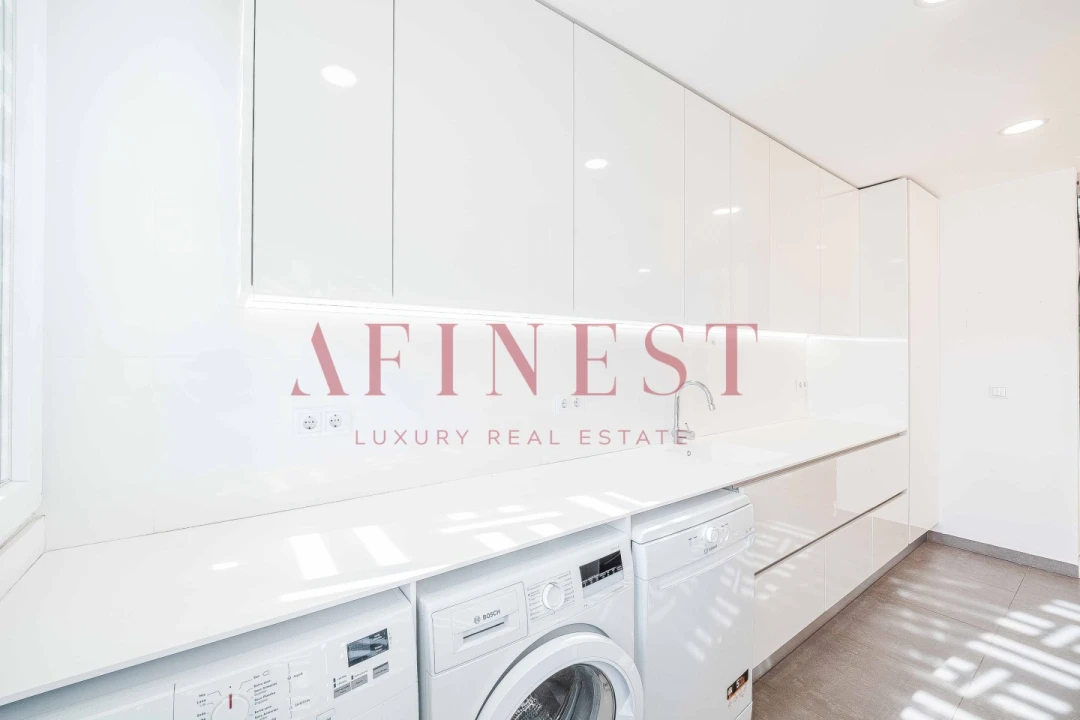 Apartamento T2 para Arrendamento em Alvalade Foto 9