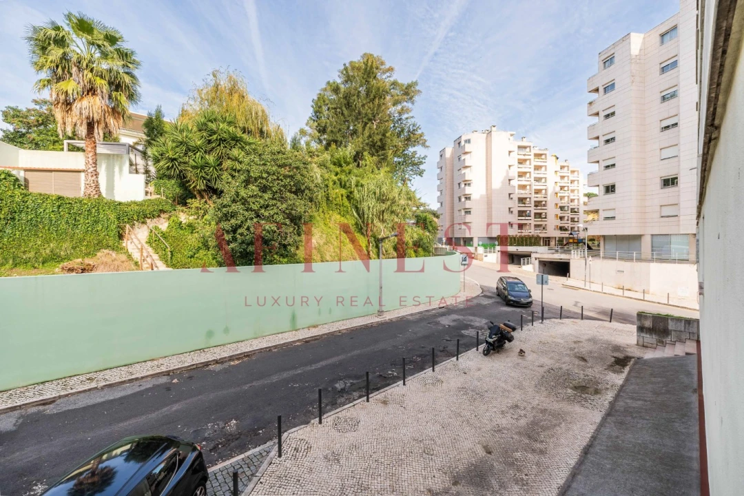 Apartamento T2 para Arrendamento em Alvalade Foto 49