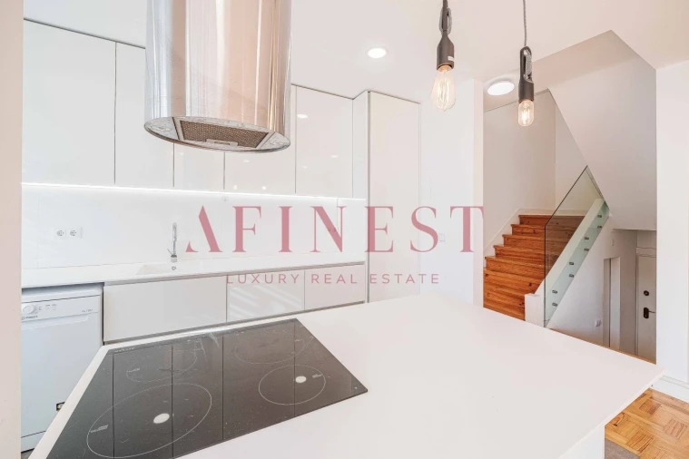 Apartamento T2 para Arrendamento em Alvalade Foto 13