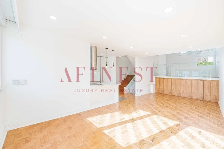 Apartamento T2 para Arrendamento em Alvalade Foto 16