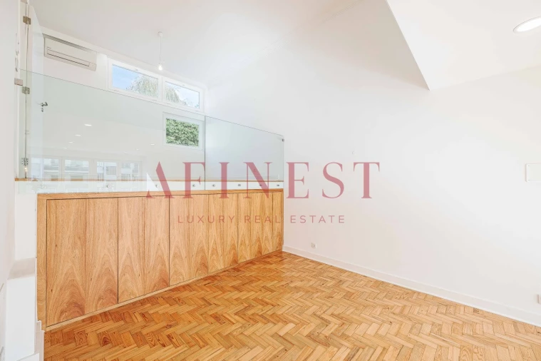 Apartamento T2 para Arrendamento em Alvalade Foto 19