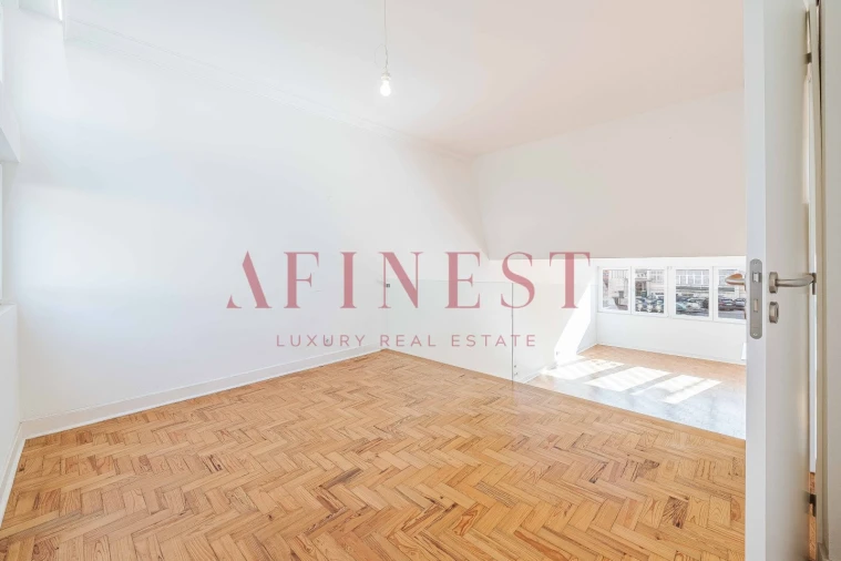 Apartamento T2 para Arrendamento em Alvalade Foto 28