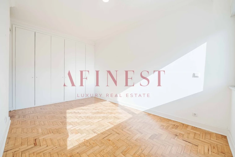 Apartamento T2 para Arrendamento em Alvalade Foto 41