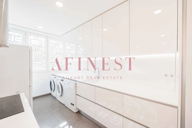 Apartamento T2 para Arrendamento em Alvalade Foto 7