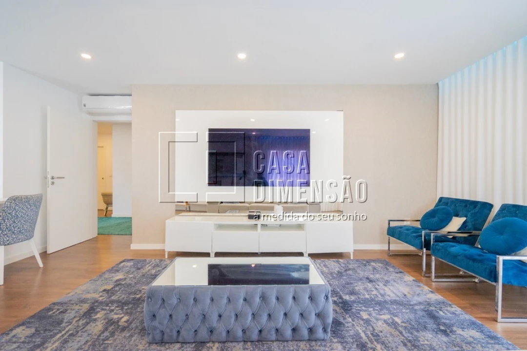 Apartamento T2 para Venda em Carnaxide e Queijas Foto 1