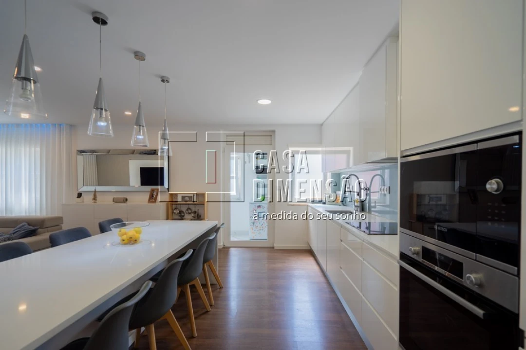 Apartamento T2 para Venda em Carnaxide e Queijas Foto 25