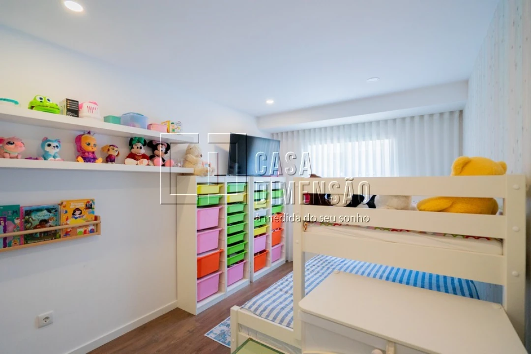 Apartamento T2 para Venda em Carnaxide e Queijas Foto 45