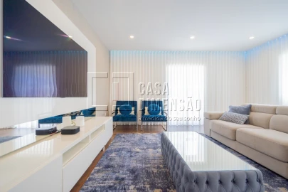 Apartamento T2 para Venda em Carnaxide e Queijas