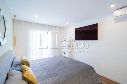 Apartamento T2 para Venda em Carnaxide e Queijas
