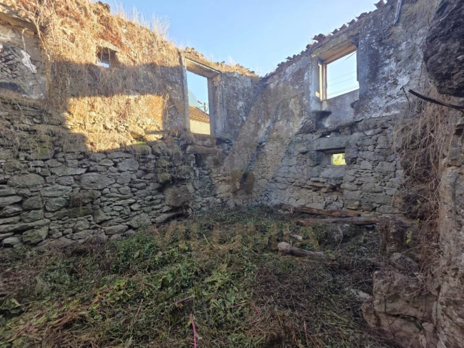 Moradia T2 para Venda em Ribeira Foto 24