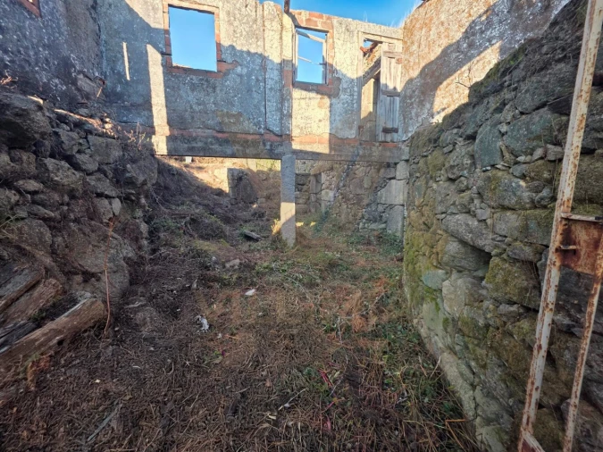 Moradia T2 para Venda em Ribeira Foto 25