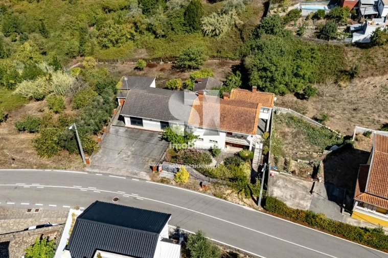 Moradia T3 para Venda em Santa Clara e Castelo Viegas Foto 1