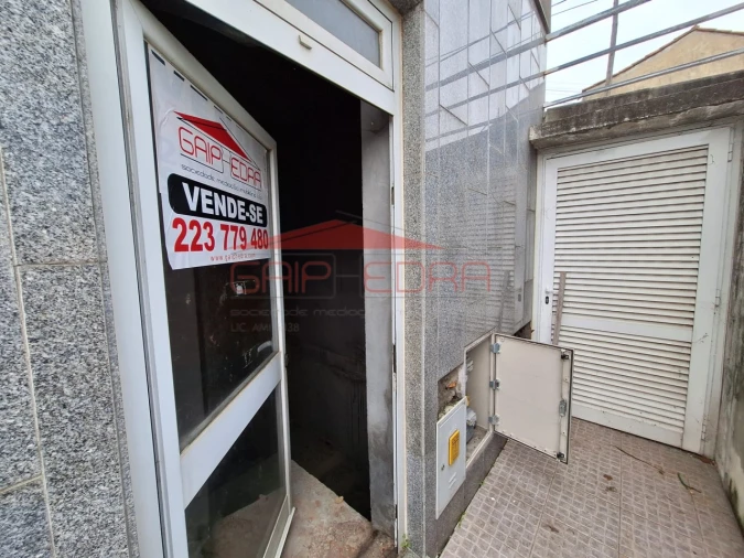 Armazém para Venda em O. Azeméis, Riba-Ul, Ul, Macinhata Seixa, Madail Foto 3