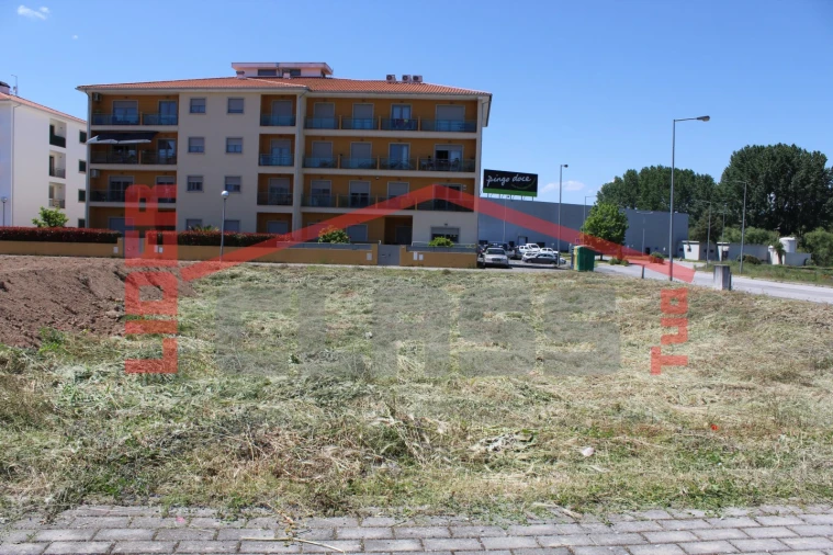 Terreno para Venda em Mirandela
