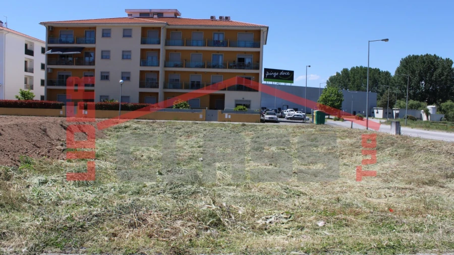 Terreno para Venda em Mirandela