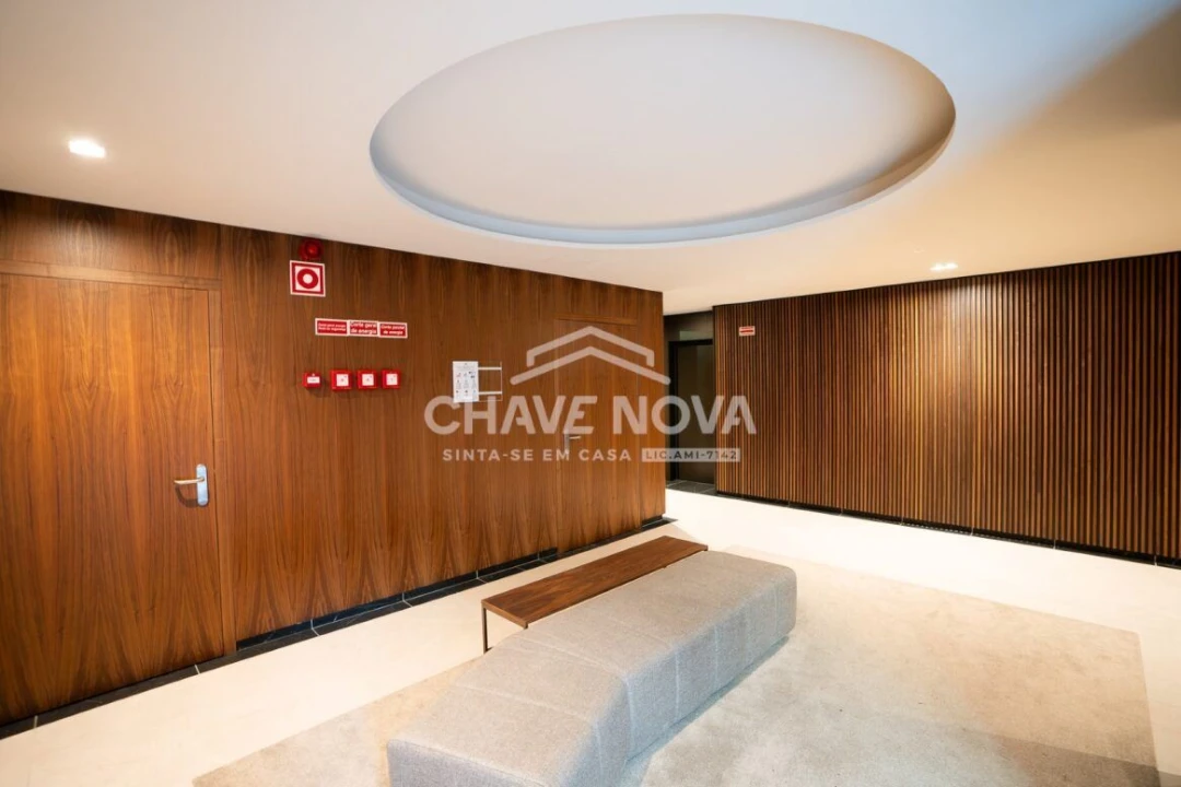 Apartamento T3 para Venda em Arcozelo Foto 18