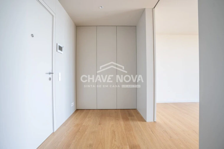 Apartamento T3 para Venda em Arcozelo Foto 9