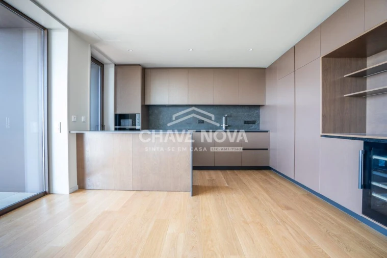Apartamento T3 para Venda em Arcozelo Foto 12