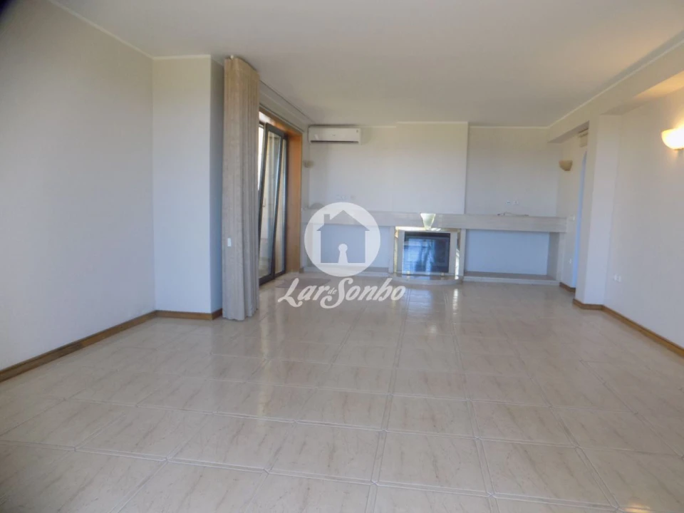 Apartamento T2 para Venda em Mindelo Foto 4