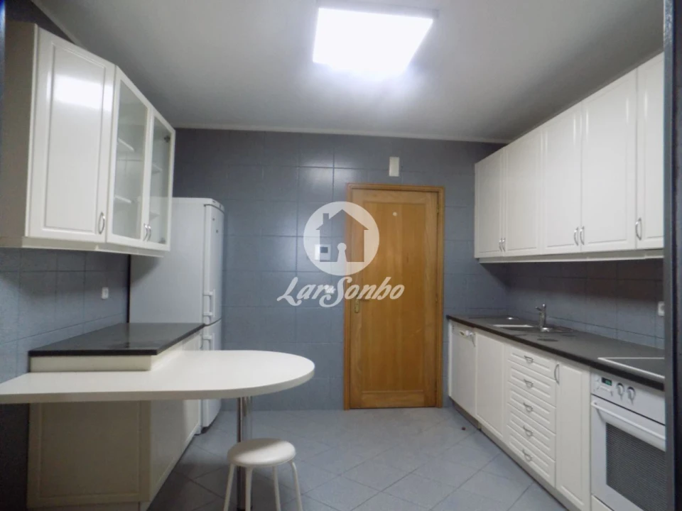 Apartamento T2 para Venda em Mindelo Foto 5