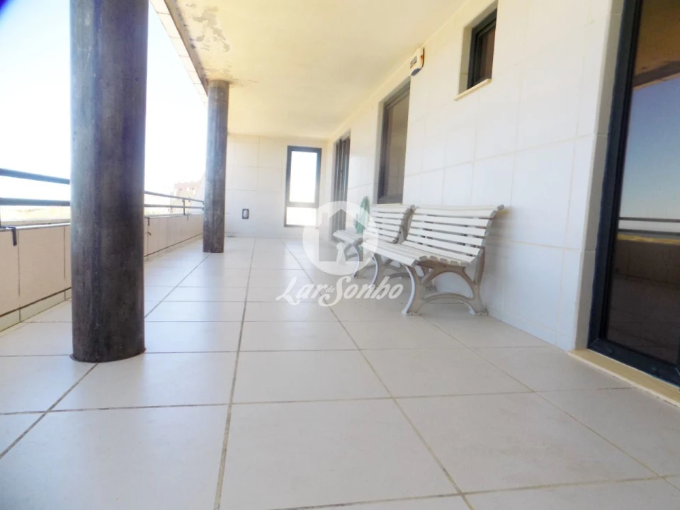 Apartamento T2 para Venda em Mindelo Foto 14