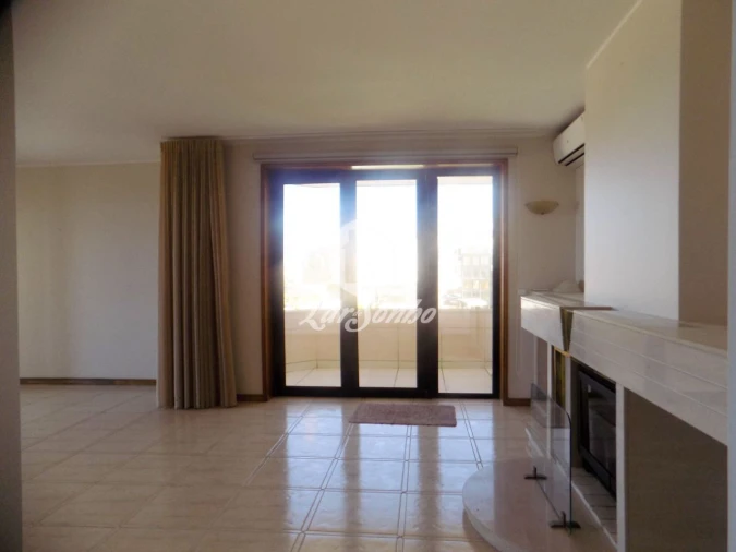 Apartamento T2 para Venda em Mindelo Foto 3