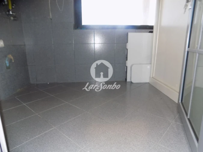 Apartamento T2 para Venda em Mindelo Foto 6