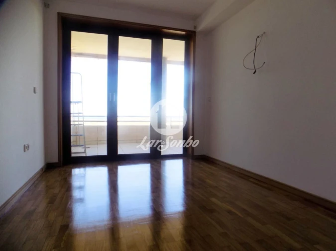 Apartamento T2 para Venda em Mindelo Foto 11