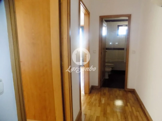 Apartamento T2 para Venda em Mindelo Foto 12