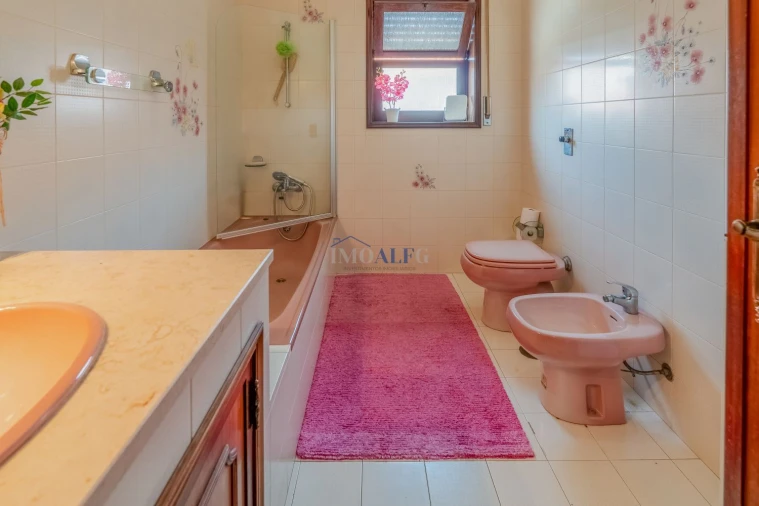 Moradia T8 para Venda em Santa Joana Foto 13