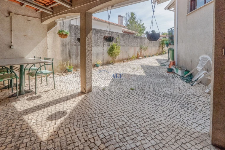 Moradia T8 para Venda em Santa Joana Foto 44