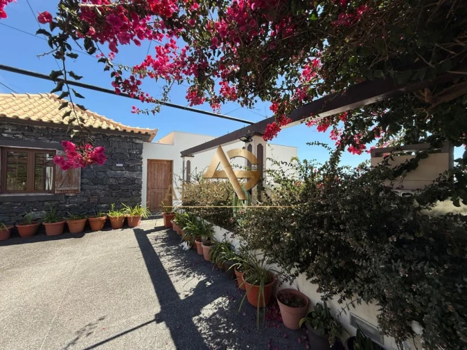 Moradia T3 para Venda em Canhas Foto 13