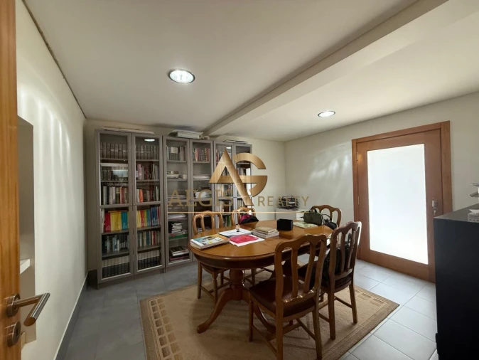 Moradia T3 para Venda em Canhas Foto 15