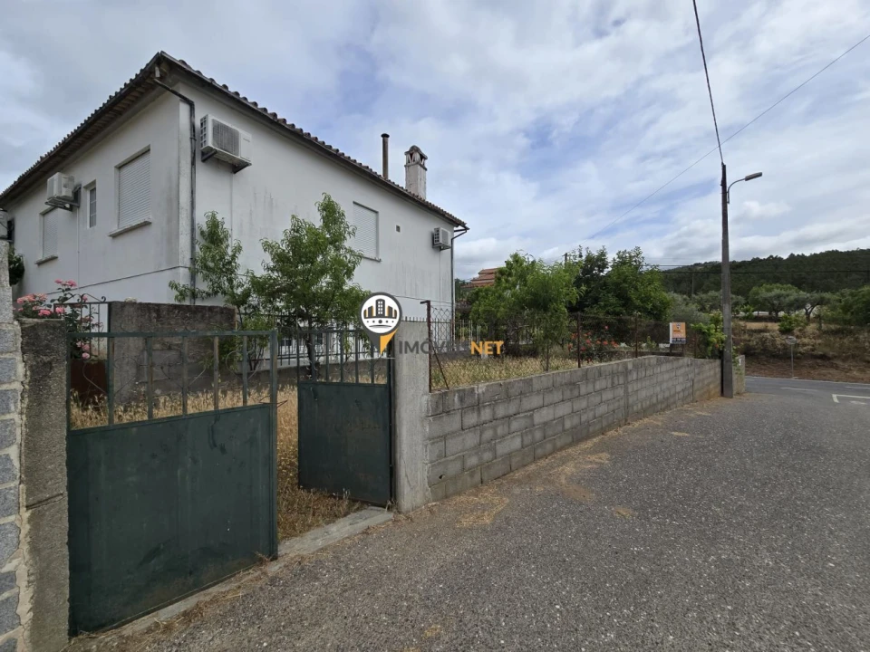 Moradia T2 para Venda em São Vicente da Beira Foto 1