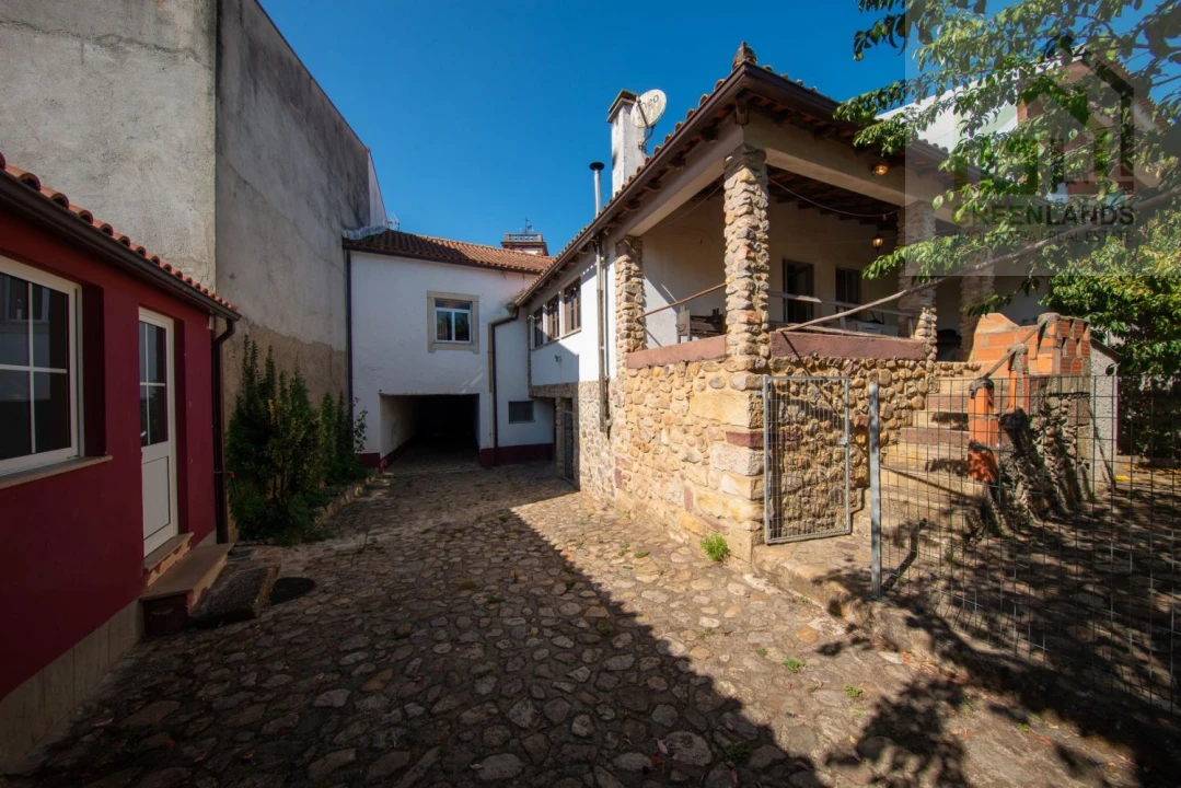 Moradia T3 para Venda em Vila Nova do Ceira Foto 8