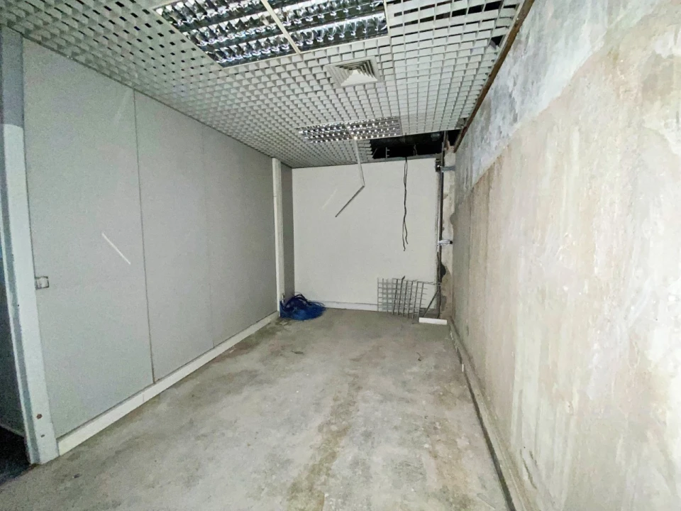 Loja para Venda em Cidade da Maia Foto 18