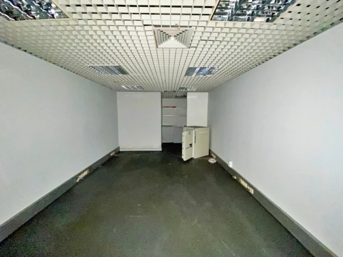 Loja para Venda em Cidade da Maia Foto 6