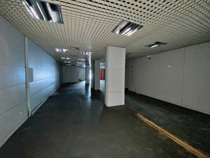 Loja para Venda em Cidade da Maia Foto 8