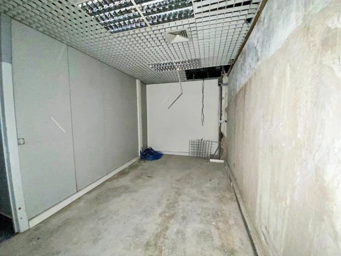 Loja para Venda em Cidade da Maia Foto 18