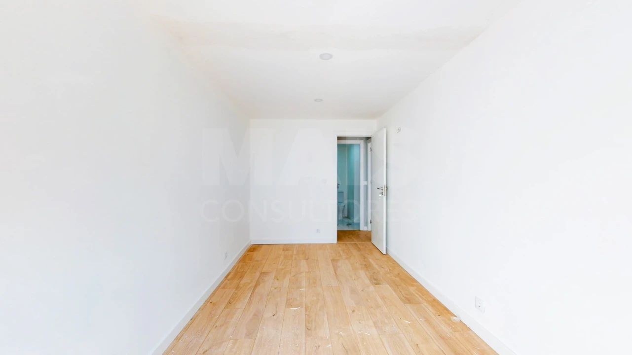 Apartamento T3 para Venda em Odivelas Foto 8
