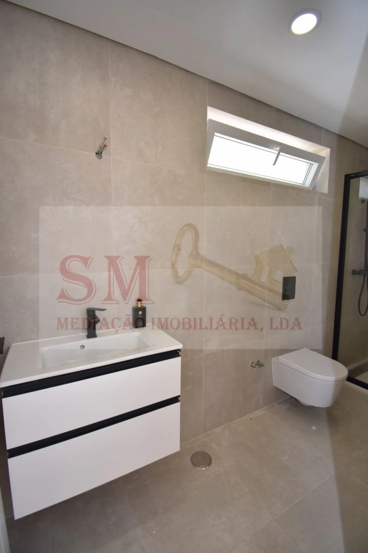 Moradia T4 para Venda em Almada, Cova da Piedade, Pragal e Cacilhas Foto 4