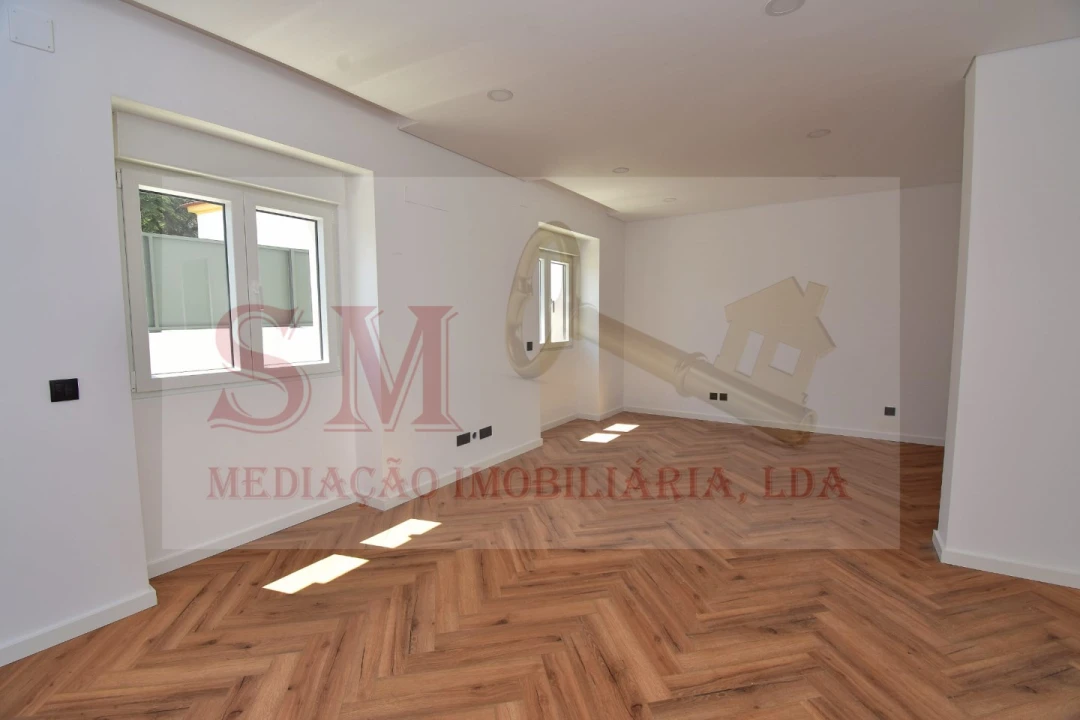 Moradia T4 para Venda em Almada, Cova da Piedade, Pragal e Cacilhas Foto 11