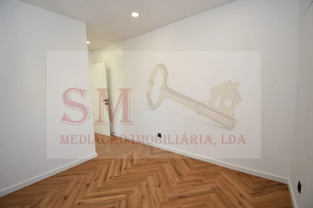 Moradia T4 para Venda em Almada, Cova da Piedade, Pragal e Cacilhas Foto 35