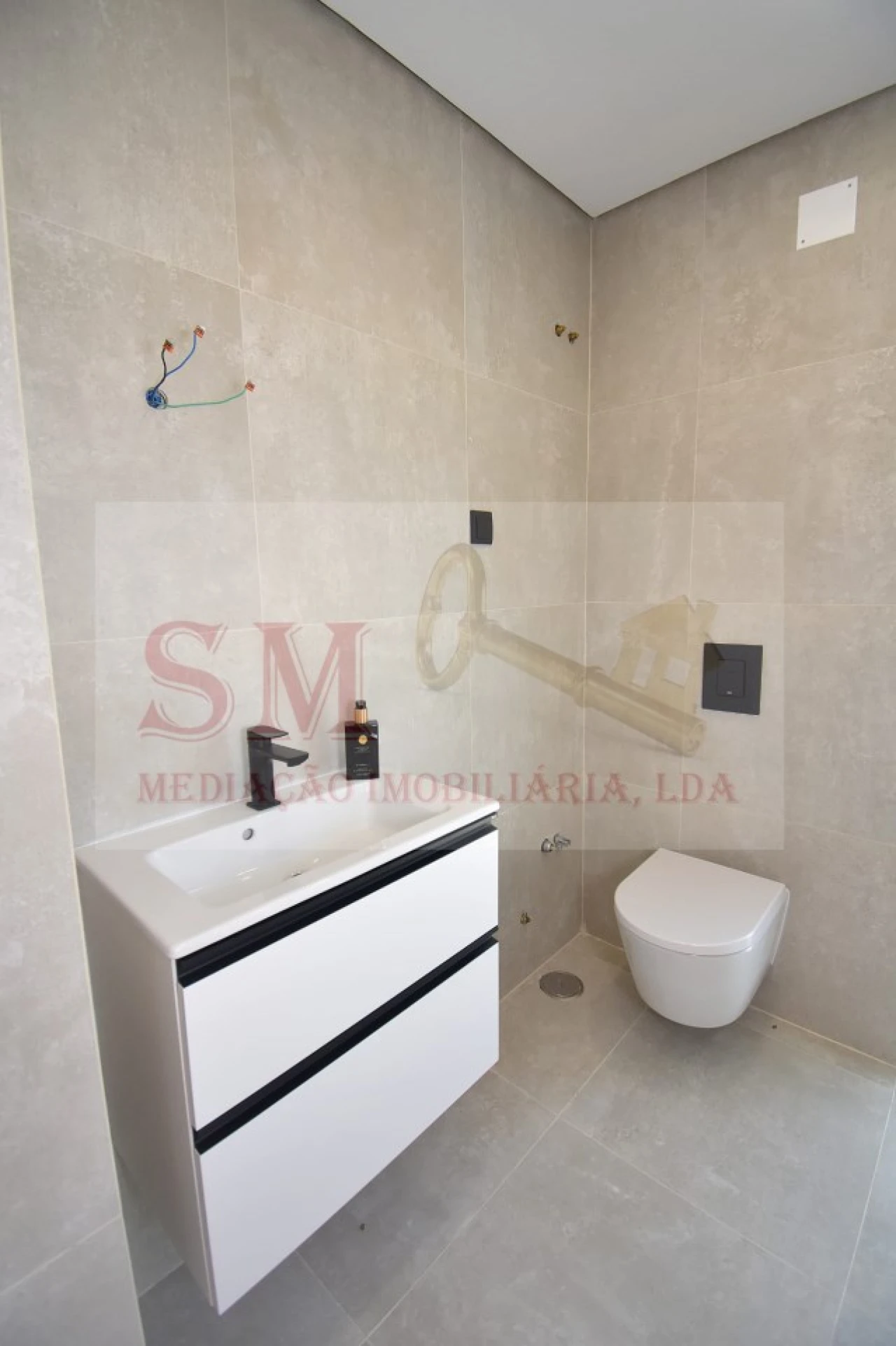 Moradia T4 para Venda em Almada, Cova da Piedade, Pragal e Cacilhas Foto 37