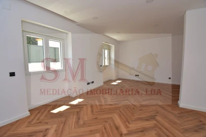 Moradia T4 para Venda em Almada, Cova da Piedade, Pragal e Cacilhas